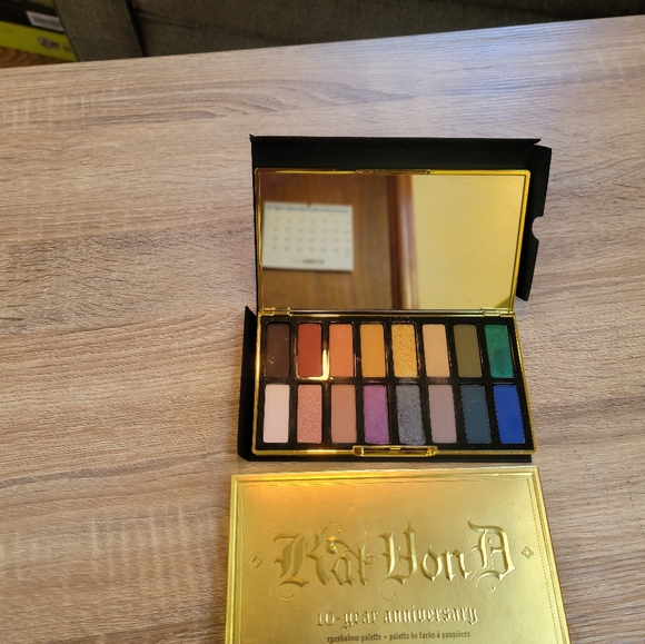 COPY - Kat Von D 10th Anniversary Limited Eyeshadow Palette - Picture 2 of 3